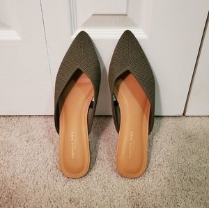 AEO Pointed Toe Slides